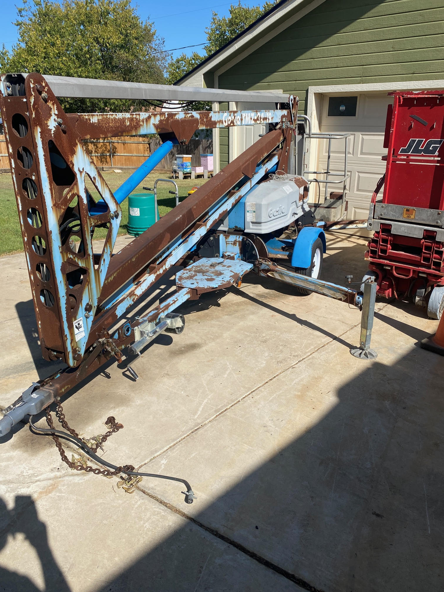 GENIE BOOM LIFT